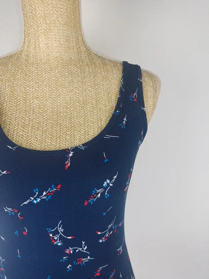 Body stretch bleu marine motif fleuri taille M Ardene neuf - photo numéro 4