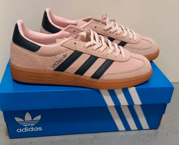 Baskets Adidas Spezials Taille 38.5