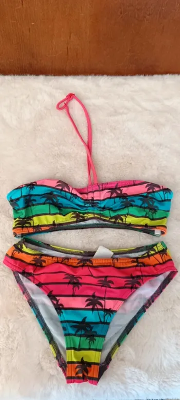 504- maillot de bain , 2 pièces , 12 ans