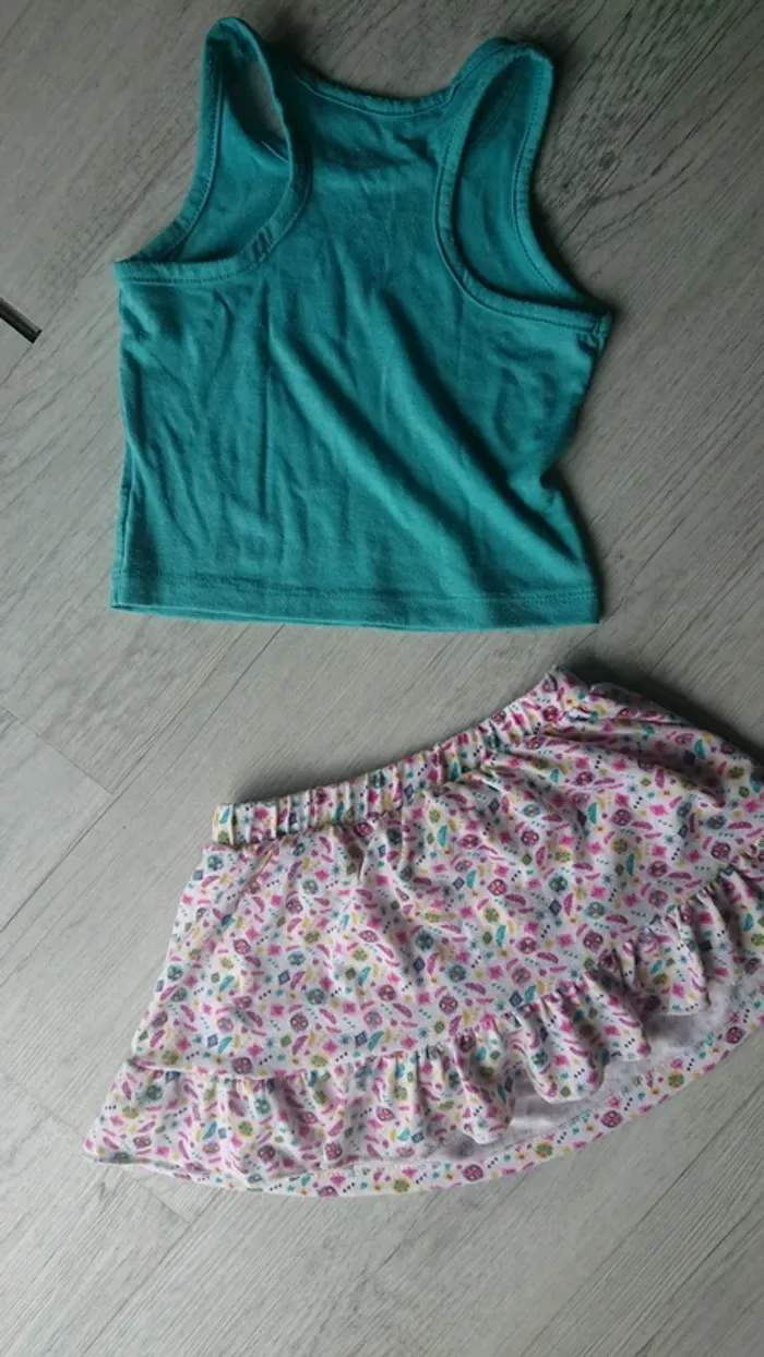 Ensemble " plumes" fille 4 ans - photo numéro 2