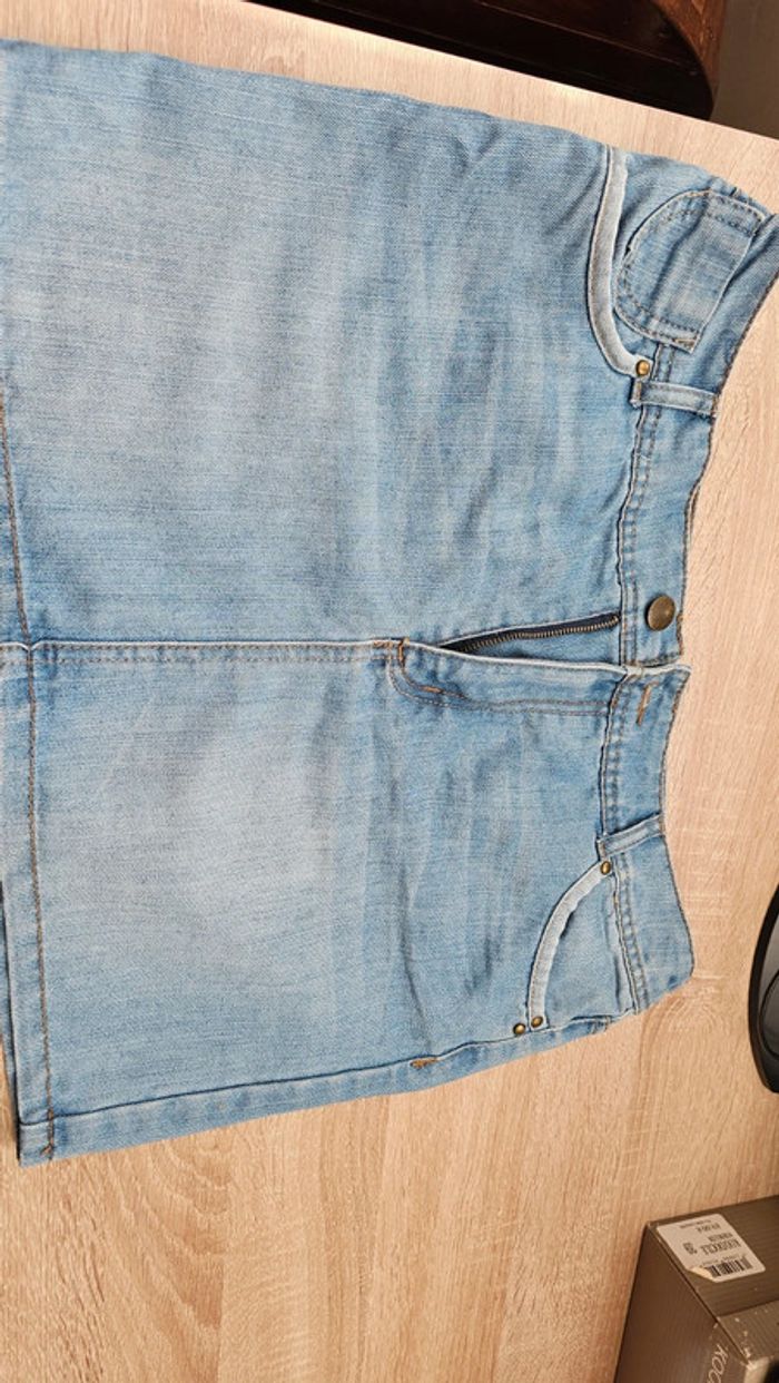 Jupe courte en jean taille 40 - photo numéro 2