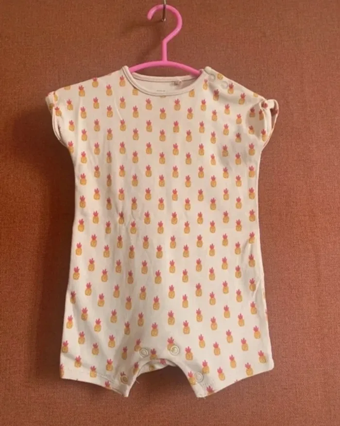 Combinaison short 3 mois - photo numéro 2