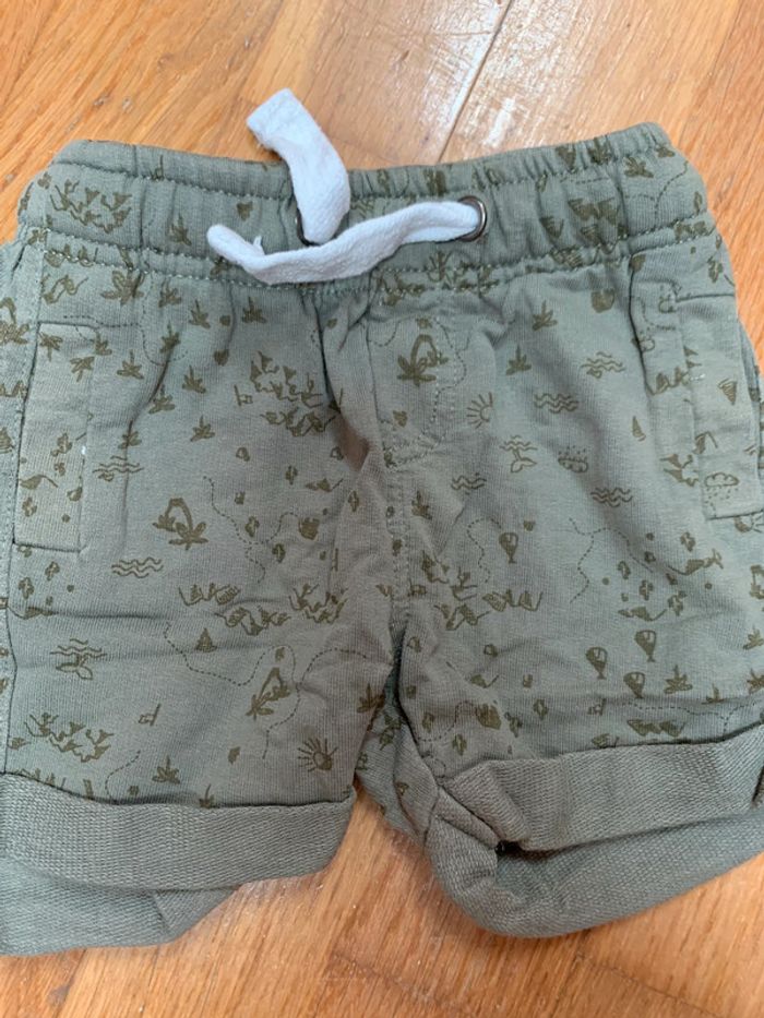 Lot 2 shorts 6 mois grain de blé - photo numéro 2