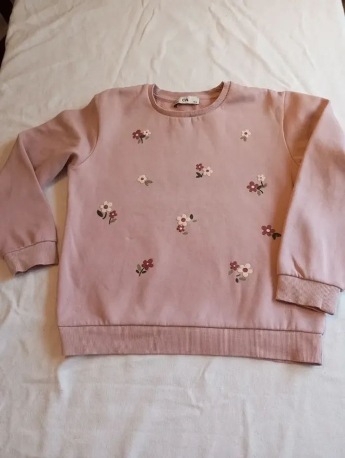 Pull de marque C&A et de taille 10ans