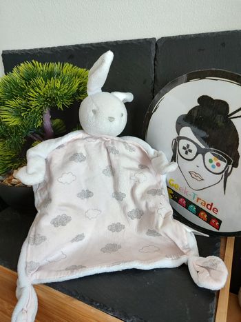 doudou lapin absorba blanc gris nuage Rose carré Plat DD003214