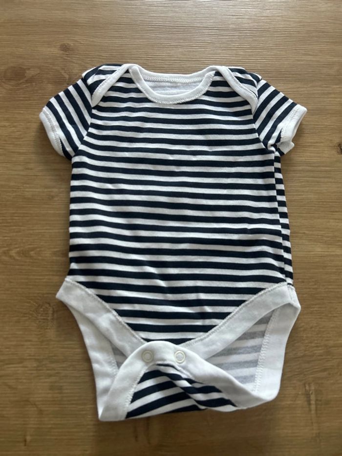 Lot de 7 body neuf - photo numéro 2