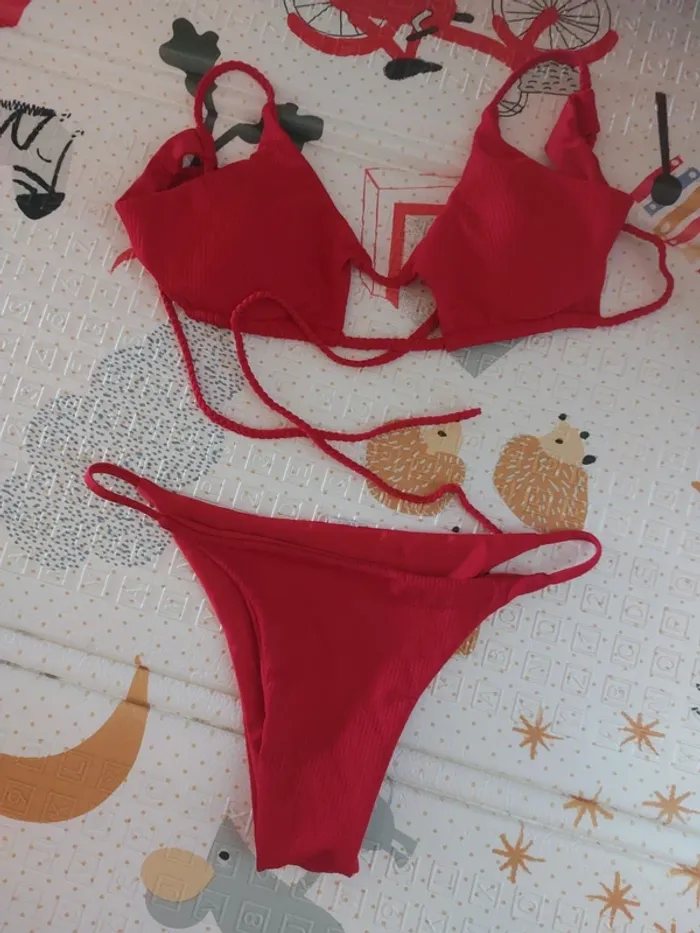 Maillot de bain rouge