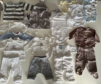 Lot de 16 vêtements bébé naissance + 0-1mois