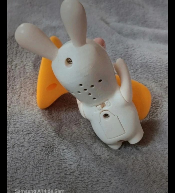 figurine lapin crétin musicien macdonald 2011 - photo numéro 2