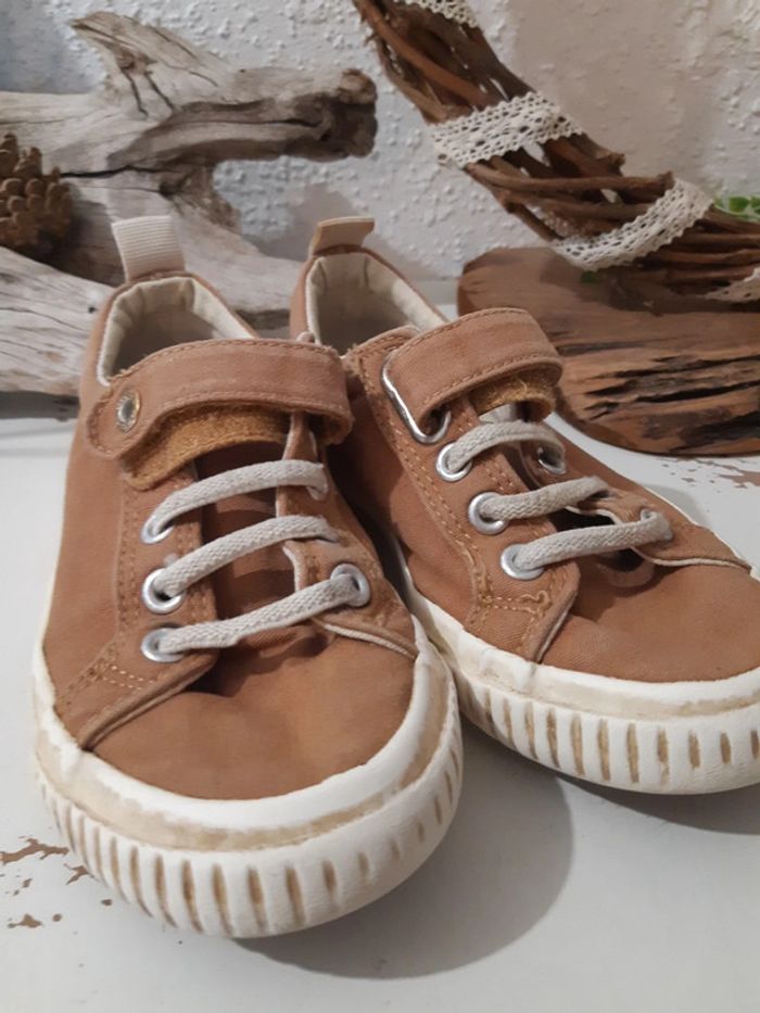 Chaussures en toile garçon taille 30 - photo numéro 3