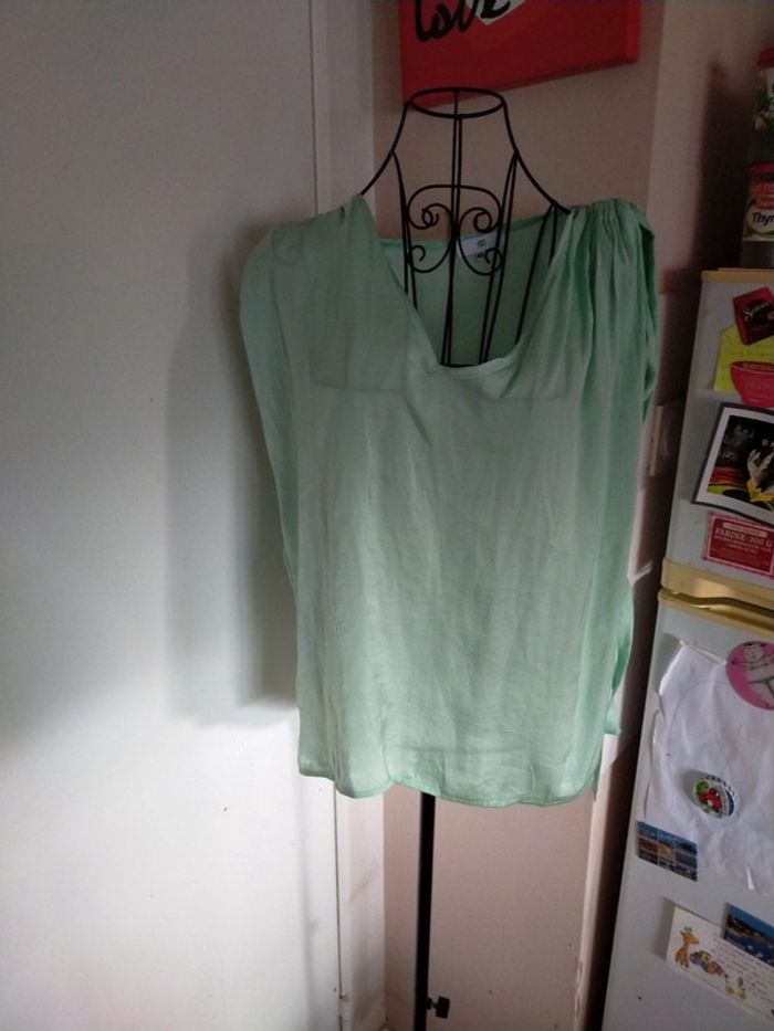 Joli haut pour l'été avec épaule découvert - photo numéro 3