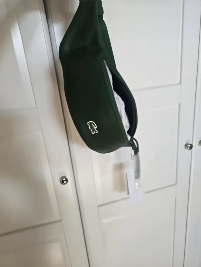 Sac banane Lacoste vert neuf avec étiquettes 🏷 - photo numéro 8