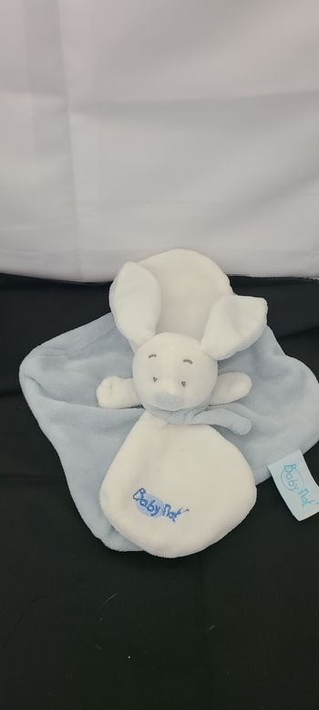 doudou lapin bleu et blanc baby nat - peluche lapin pétales