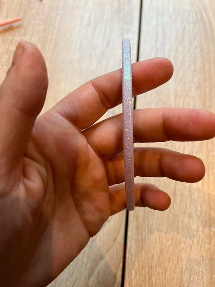 Serre-tête mauve pailleté neuf 0,50 centimes - photo numéro 2