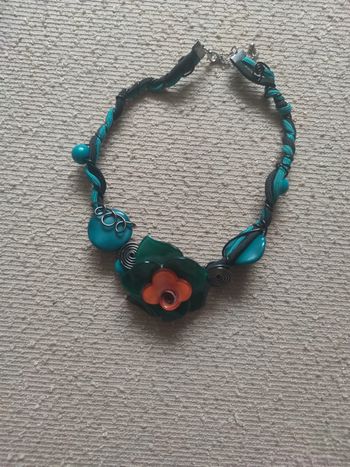Collier original