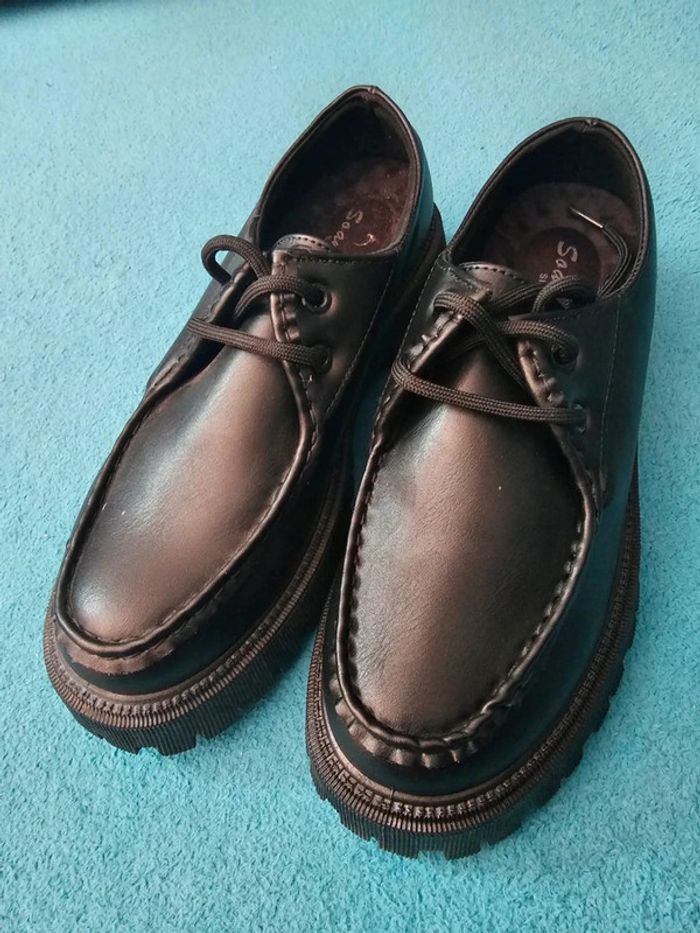 Mocassins noirs femme à lacets T39