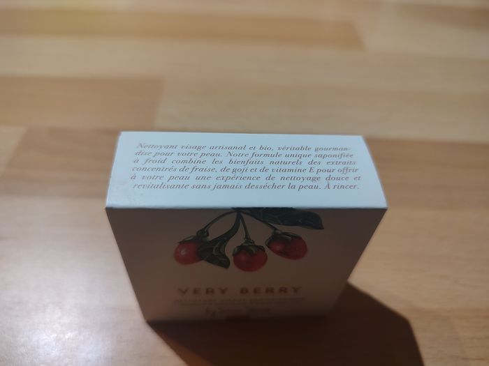 Lot de 5 pièces: very berry nettoyant visage multivitaminé
Savon stories
50 g - photo numéro 6