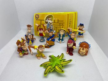 Lot de 12 figurines kinder surprise singe chinois schim banzai + papiers