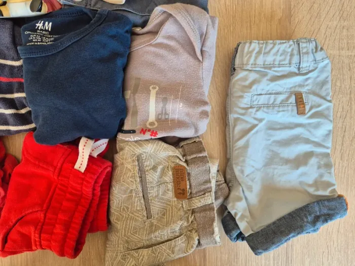 Lot de vêtements  taille 12 mois - photo numéro 3