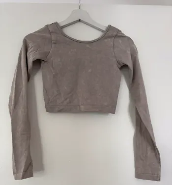 Tee shirt crop top