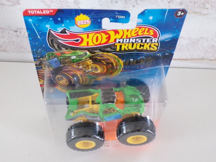 Monster trucks - Hot Wheels - Totaled (J24) - photo numéro 2