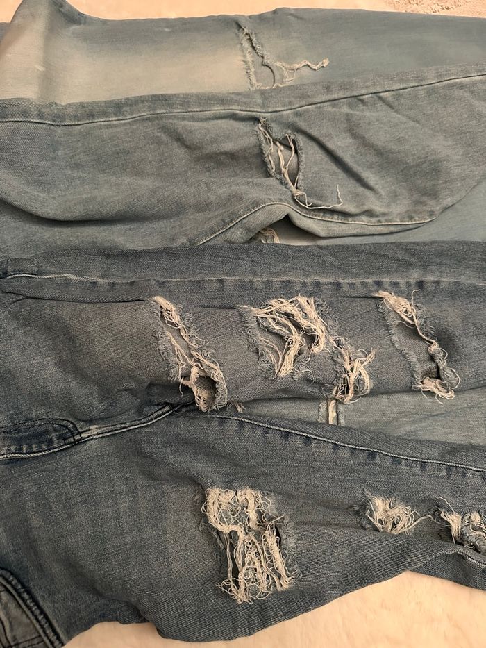 Jeans troués - photo numéro 4