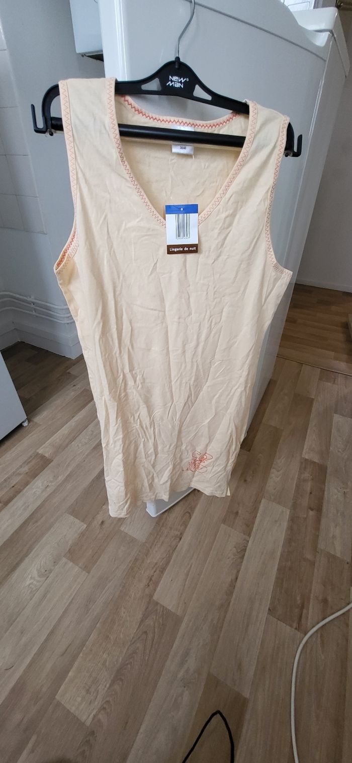 Chemise de nuit à bretelles