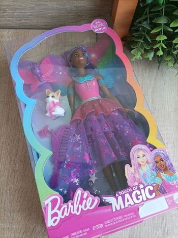 Poupée barbie a touch of Magic