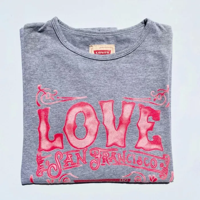 #T-shirt Levi’s 🍀