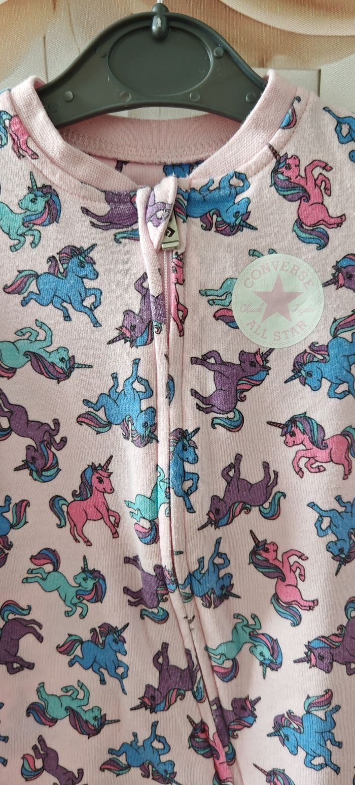 🦄 Pyjama bébé licornes Converse - Taille 3-6 mois - photo numéro 3