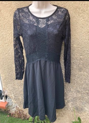 Robe avec dentelle