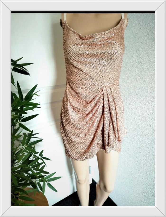 Robe courte à sequins Chic Me taille S neuve