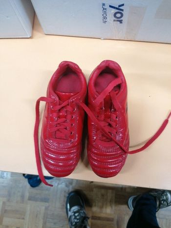 Chaussure de foot rouge Oxylane 28