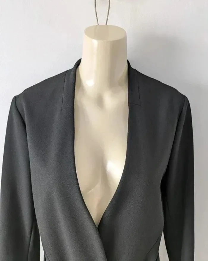 Veste noire mi-longue - Zapa - taille 38 - photo numéro 3