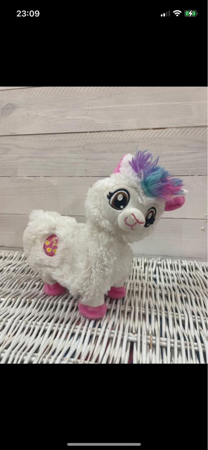 Peluche interactive Boppi le lama qui danse