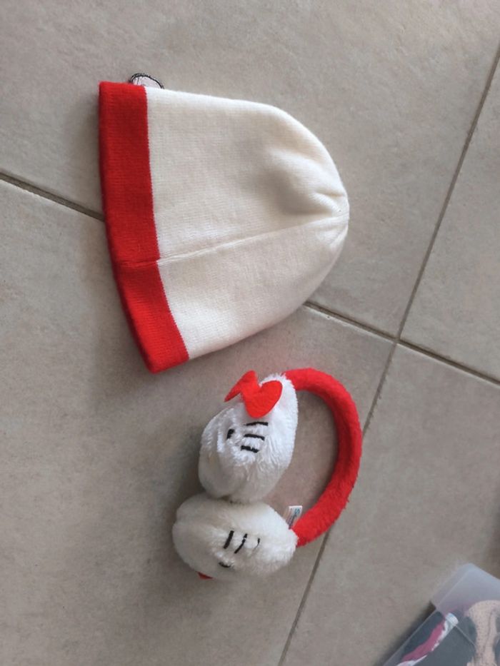 Lot bonnet et cache oreilles hello kitty taille 54 - photo numéro 2