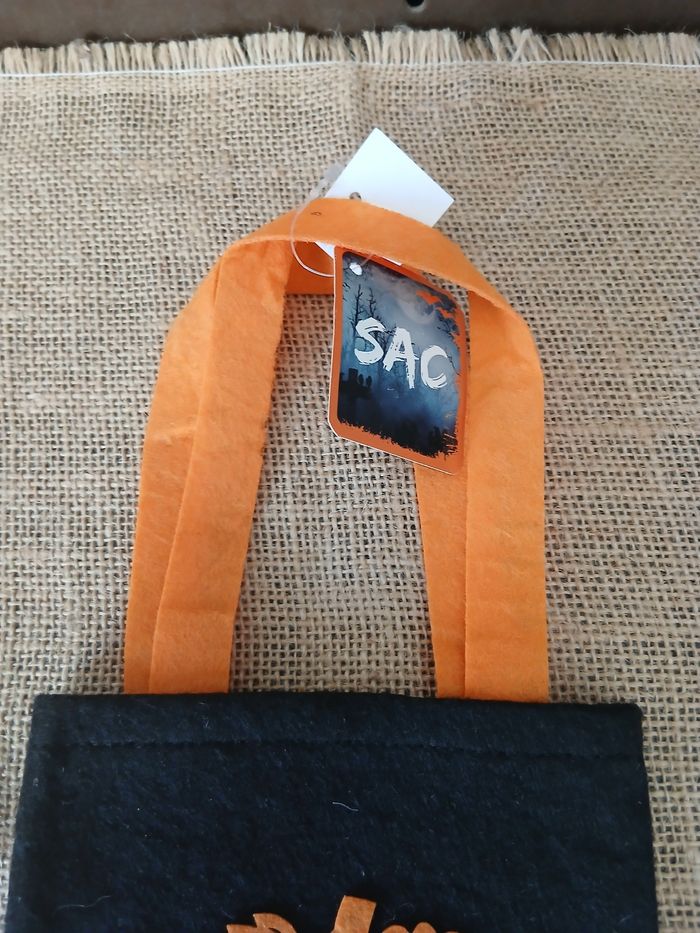 Lot de deux mini sac citrouille pour bombons - photo numéro 4
