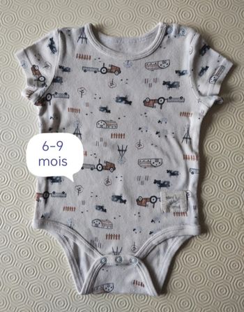 Body manches courtes taille 6-9 mois