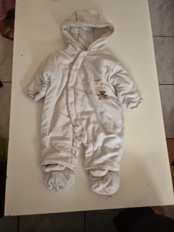 Combinaison / manteau 1 mois