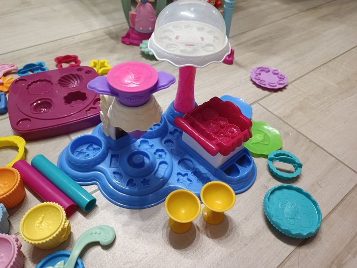 Lot de Moules pâte à modeler Play Doh - photo numéro 3