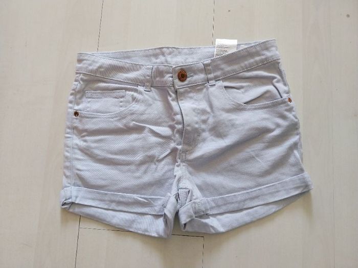 Short fille