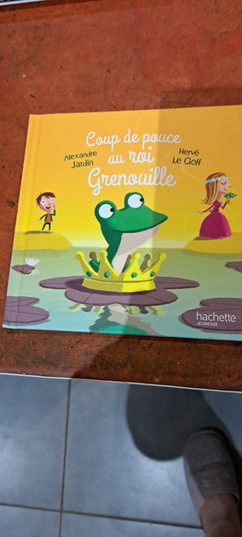 Livre coup de pouce au roi grenouille