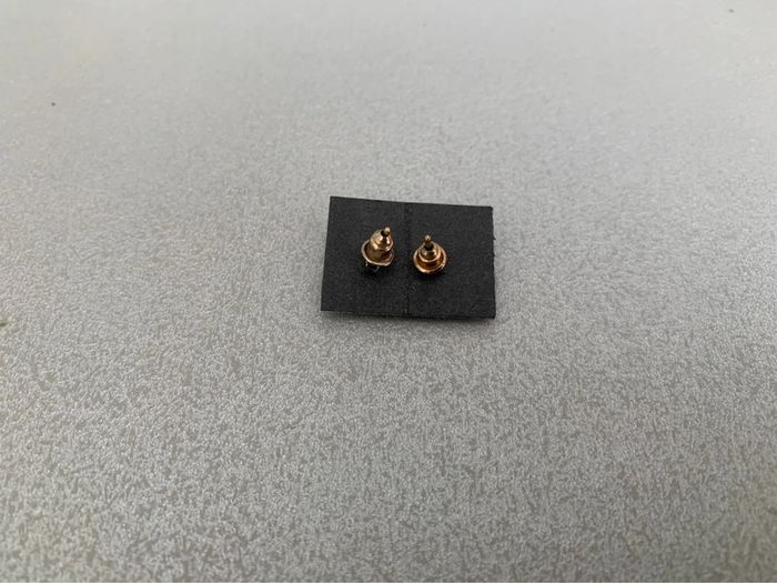 Boucles d’oreilles couleur rose fantaisie - photo numéro 2