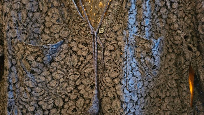Blouse dentelle "le temps des cerises " - photo numéro 5