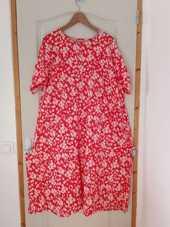 Robe floral rouge 48/50