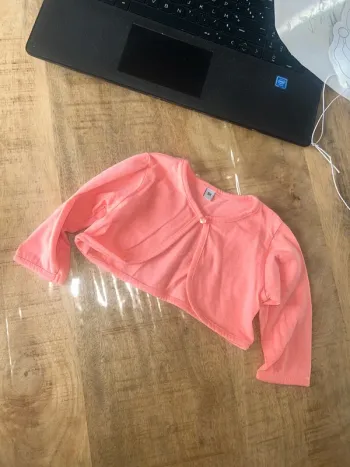 Cache cœur bébé fille