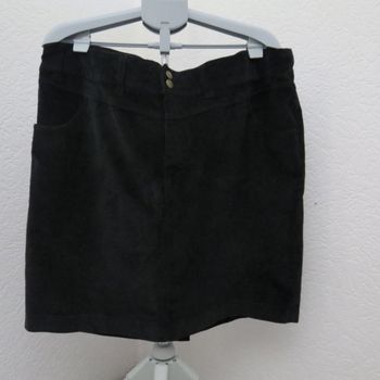 Jupe noire en velours côtelé – bpc Bonprix Collection