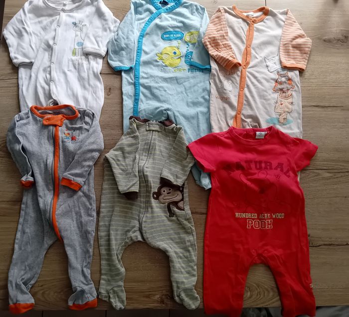 Lot 6 pyjamas 12 mois - photo numéro 1