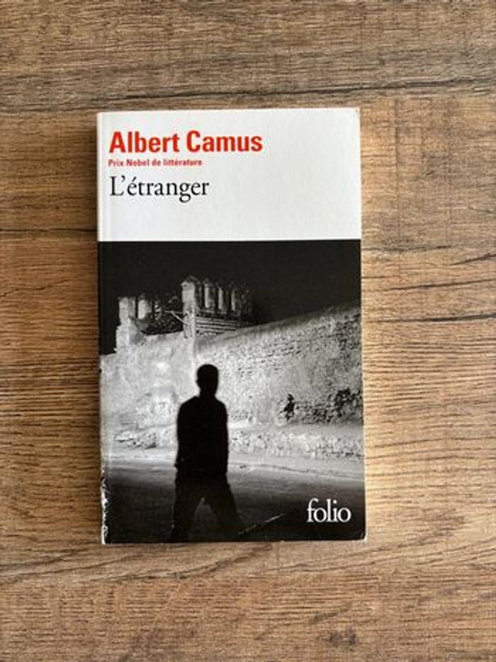 Livre L’Étranger – Albert Camus