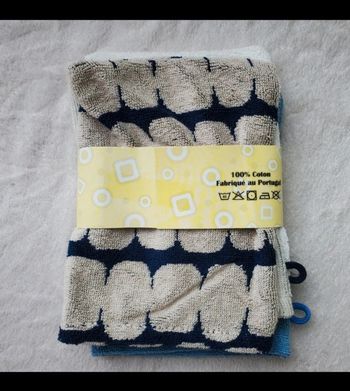 Lot de 4 gants de toilette de 15 X 20 cm fabriqué au Portugal